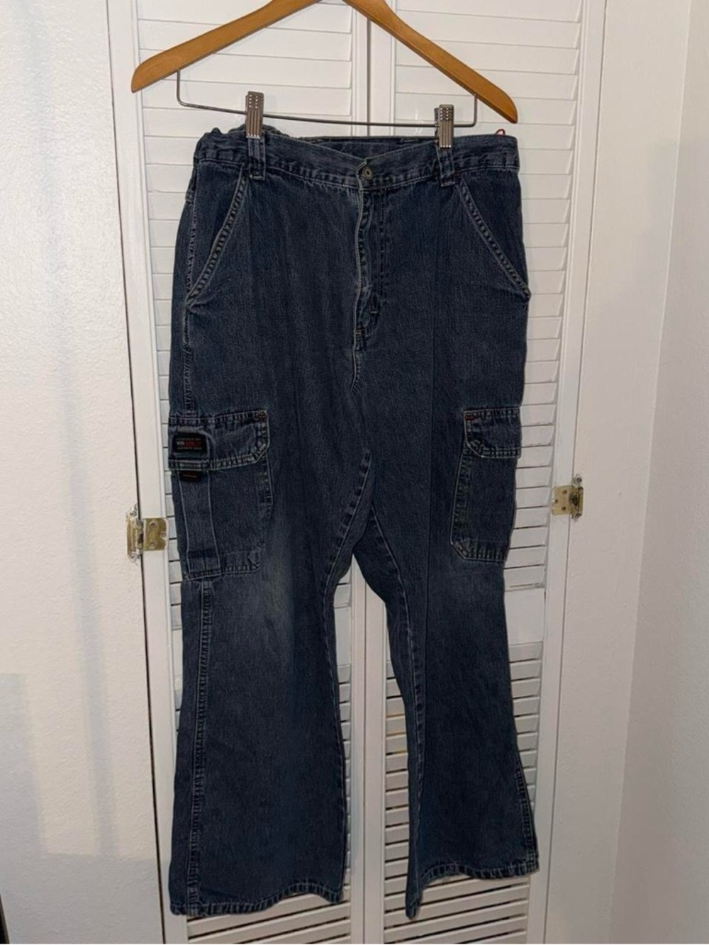 Men's Dark Blue Cargo Jeans - Classic Workwear Style